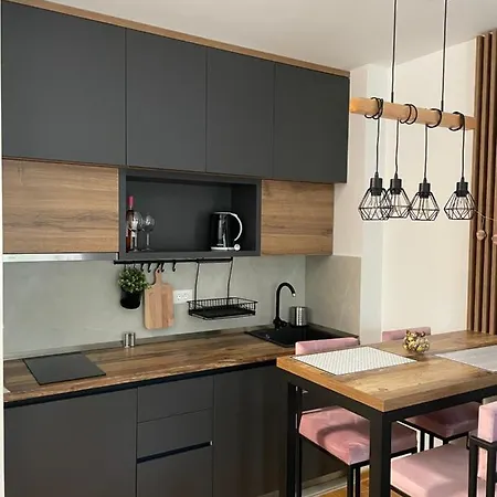 Istra_28 Titova アパート *